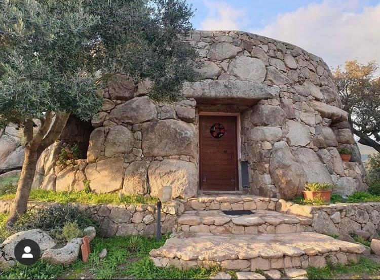Il Nuraghe Del Lago Coghinas Oschiri Exterior photo