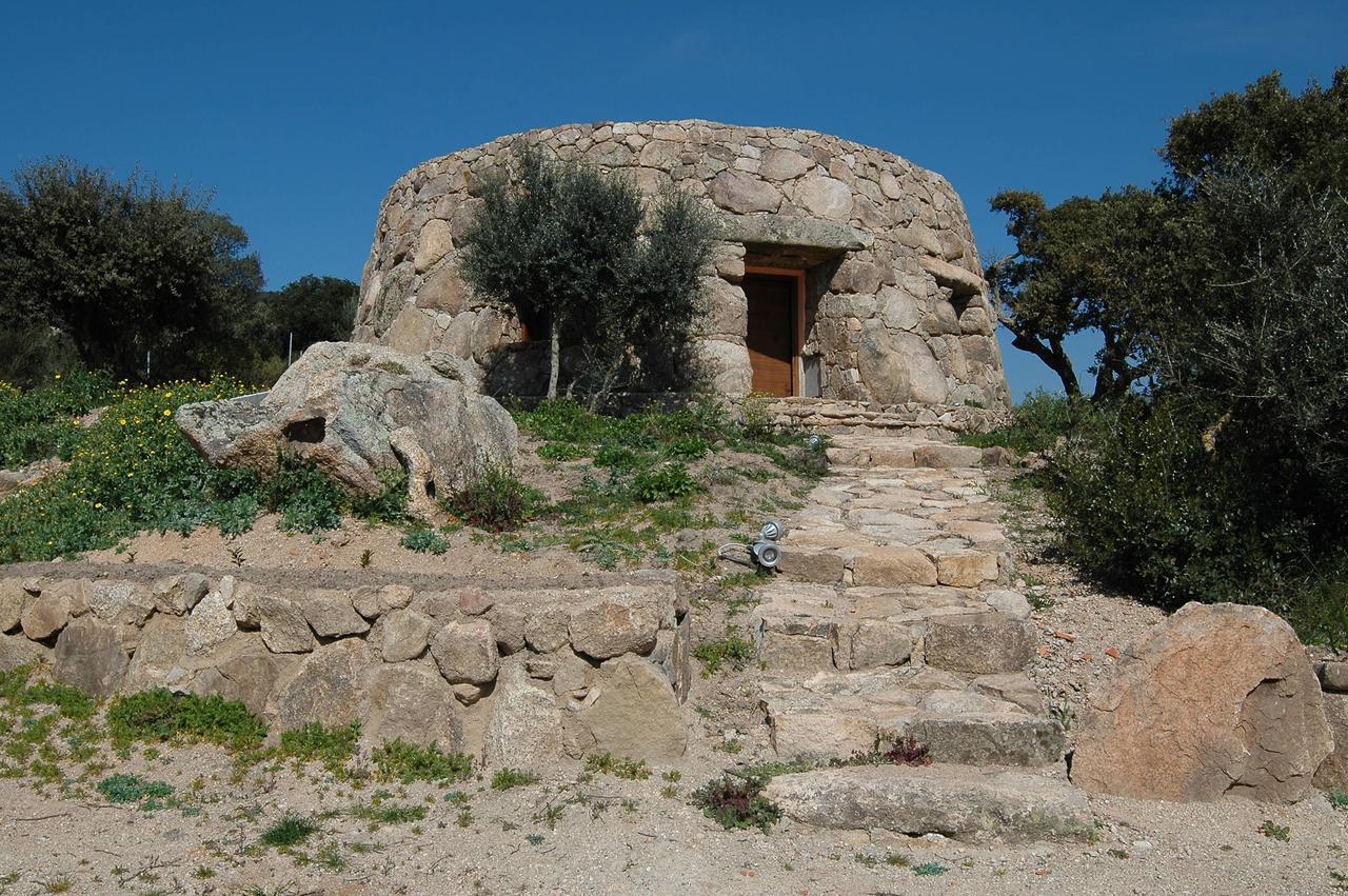 Il Nuraghe Del Lago Coghinas Oschiri Exterior photo